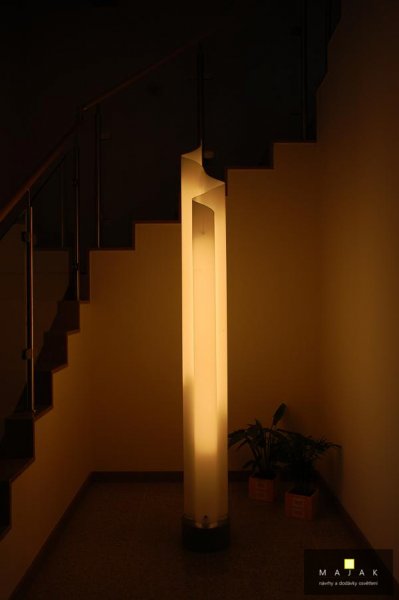 osvětlení schodiště.JPG